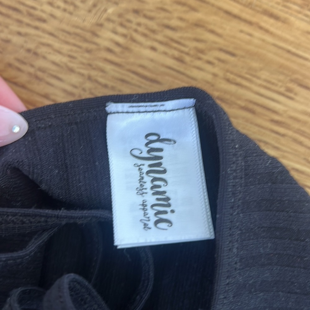 Dynamic Season Apparel black tank top - Picture 2 of 2